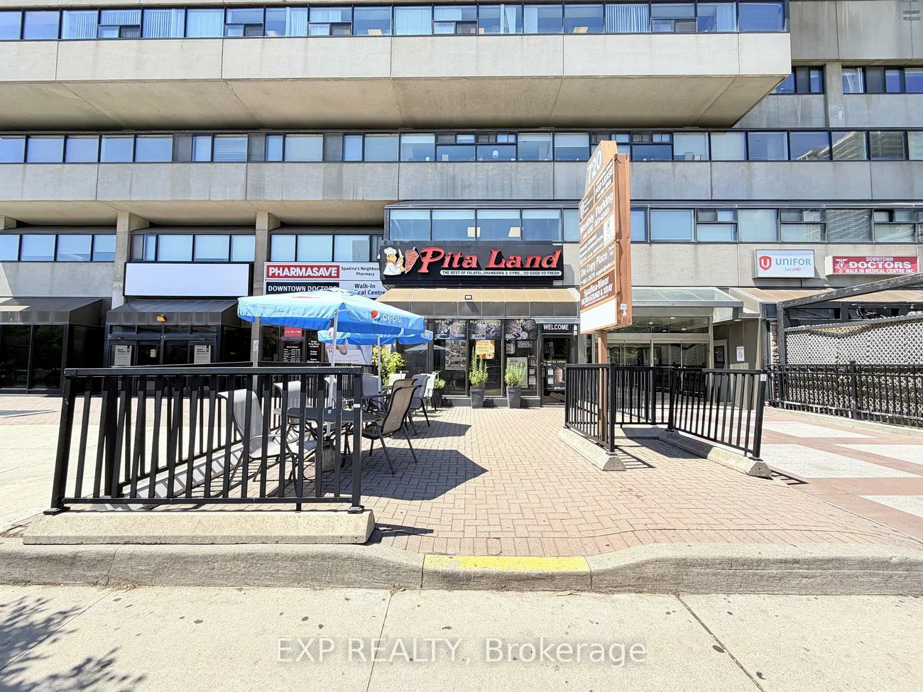 720, Spadina, University, Toronto