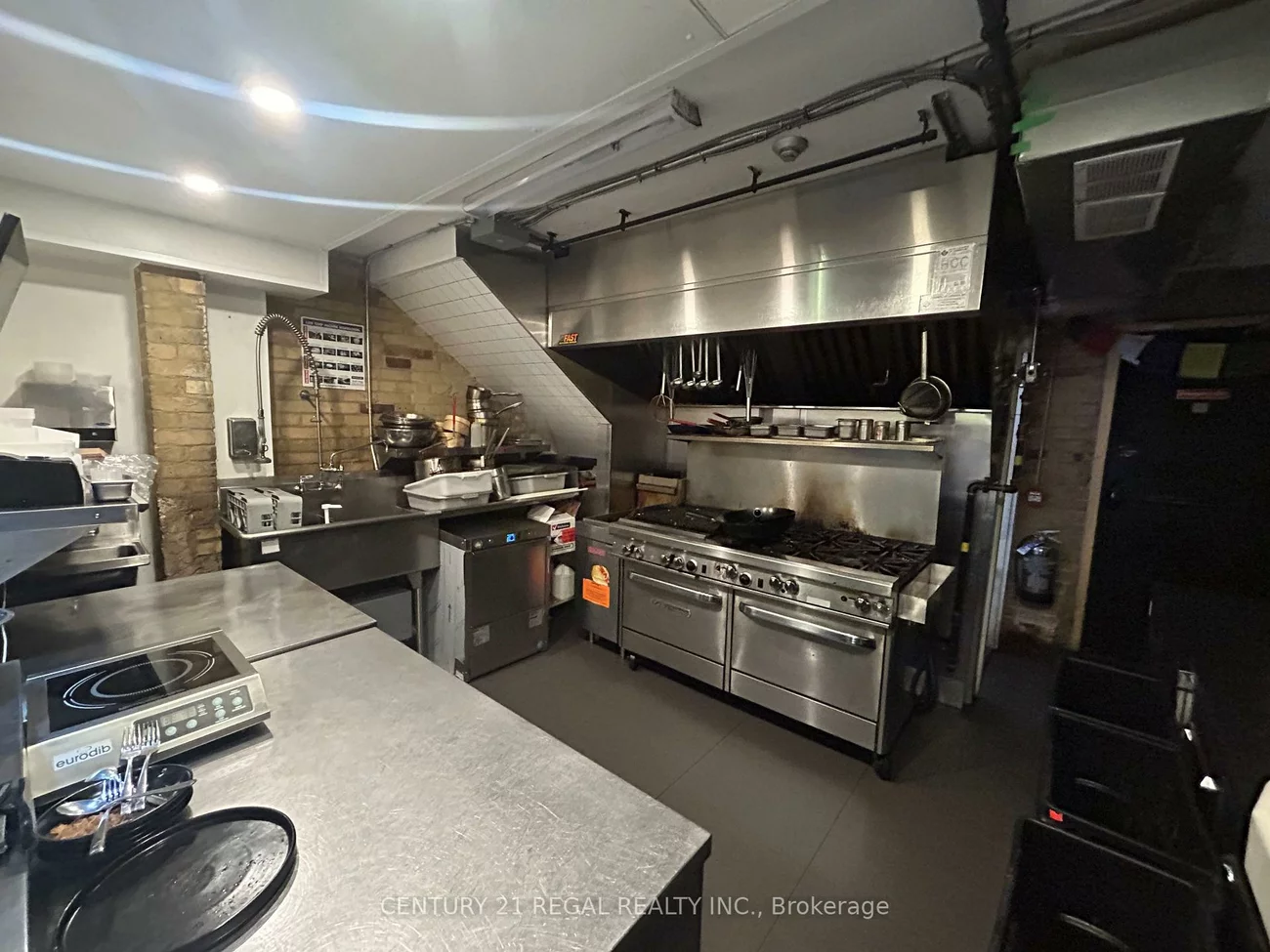 214, Ossington, Trinity-Bellwoods, Toronto