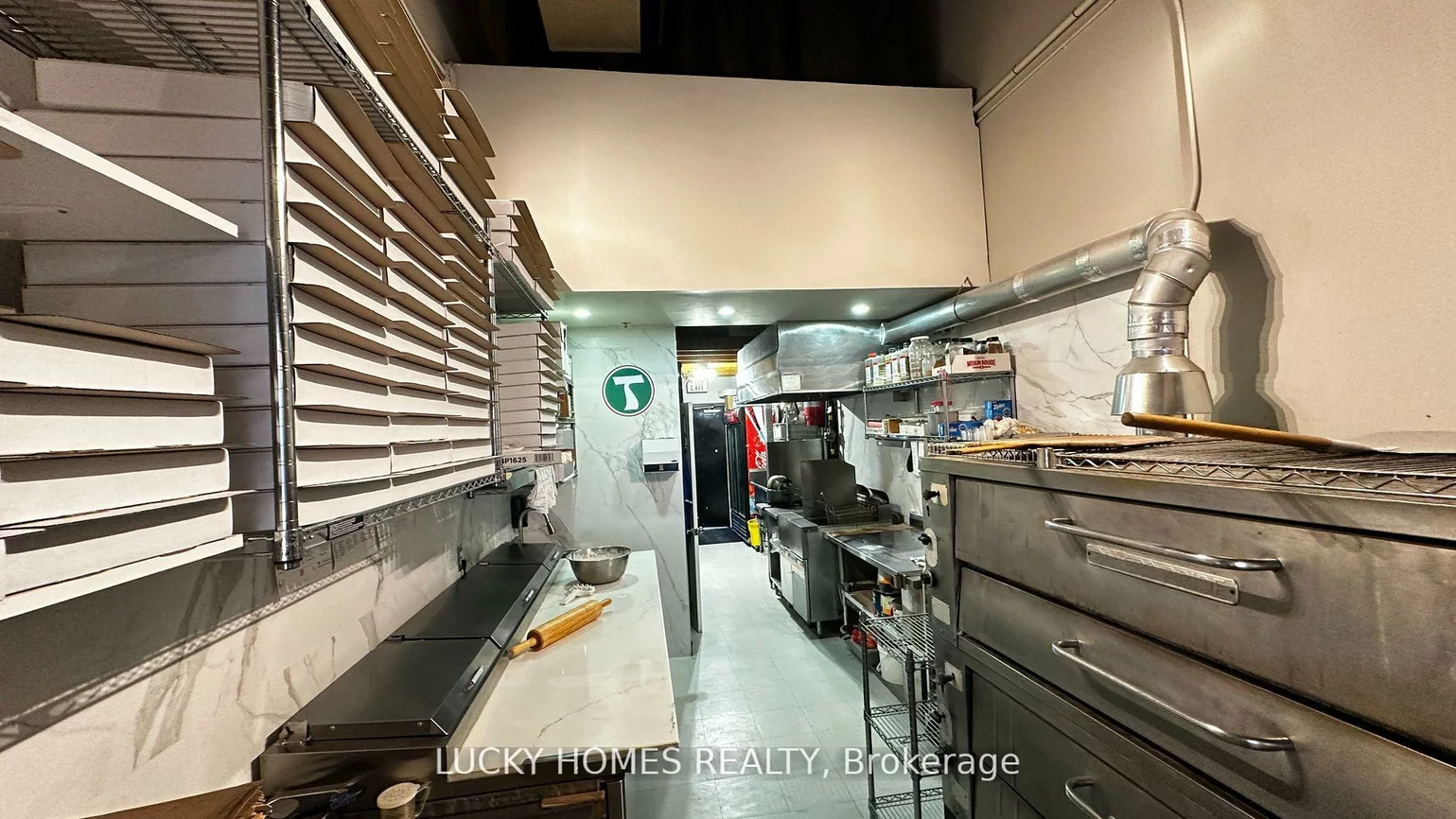 861, York Mills, Banbury-Don Mills, Toronto