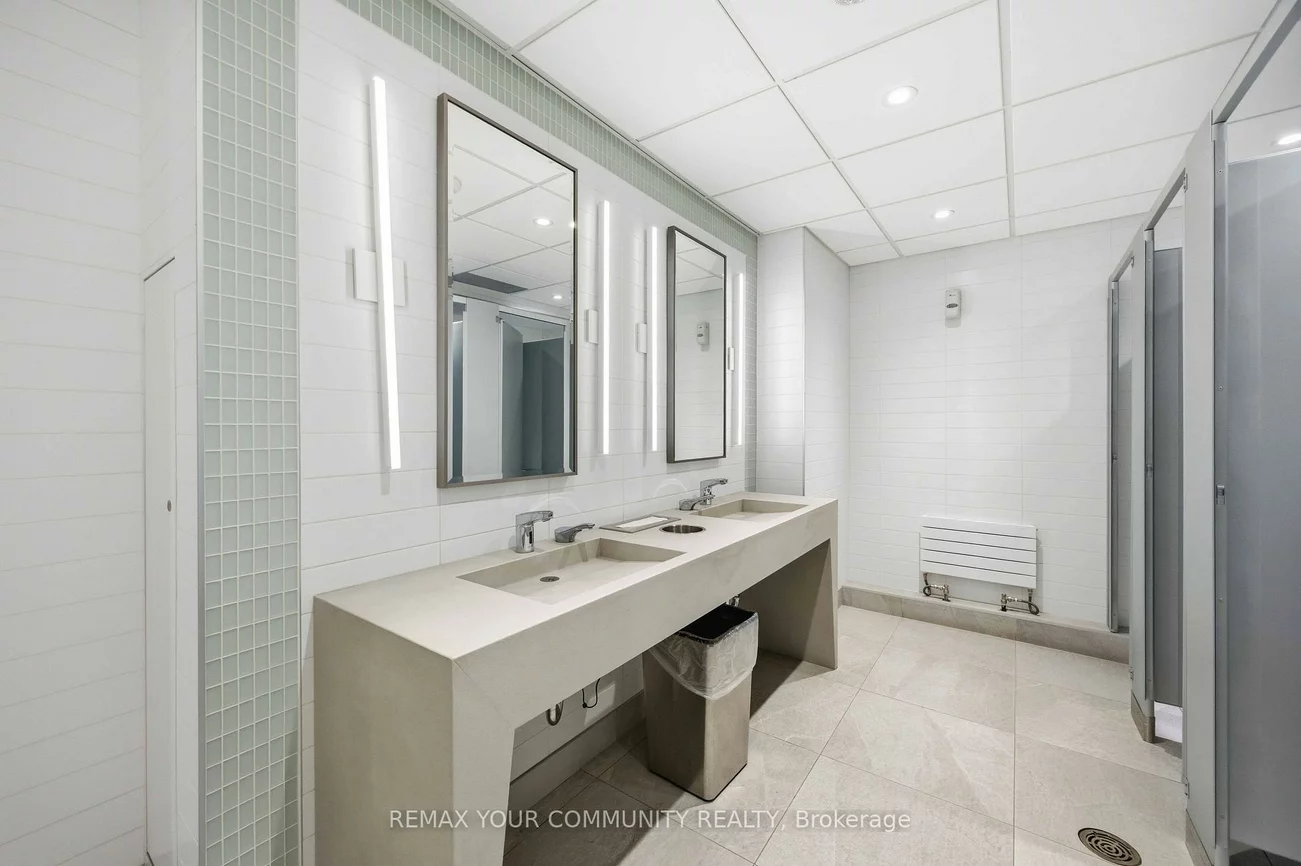 1240, Bay, Annex, Toronto