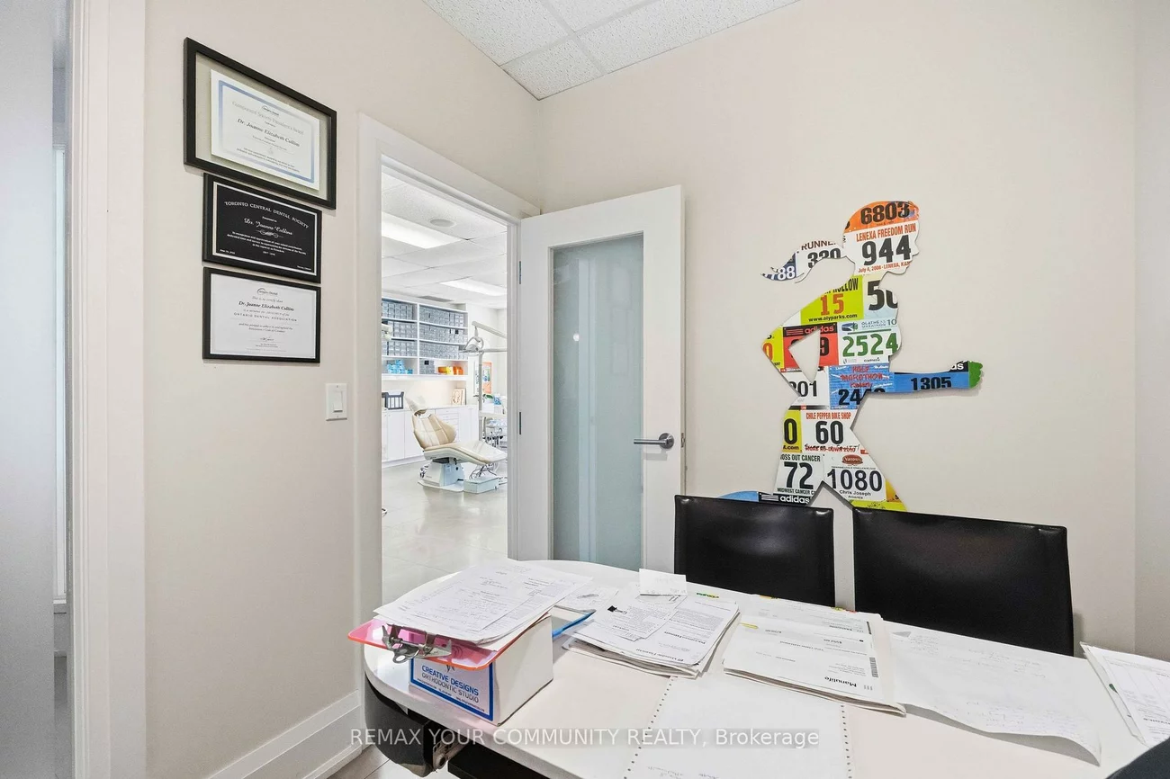 1240, Bay, Annex, Toronto