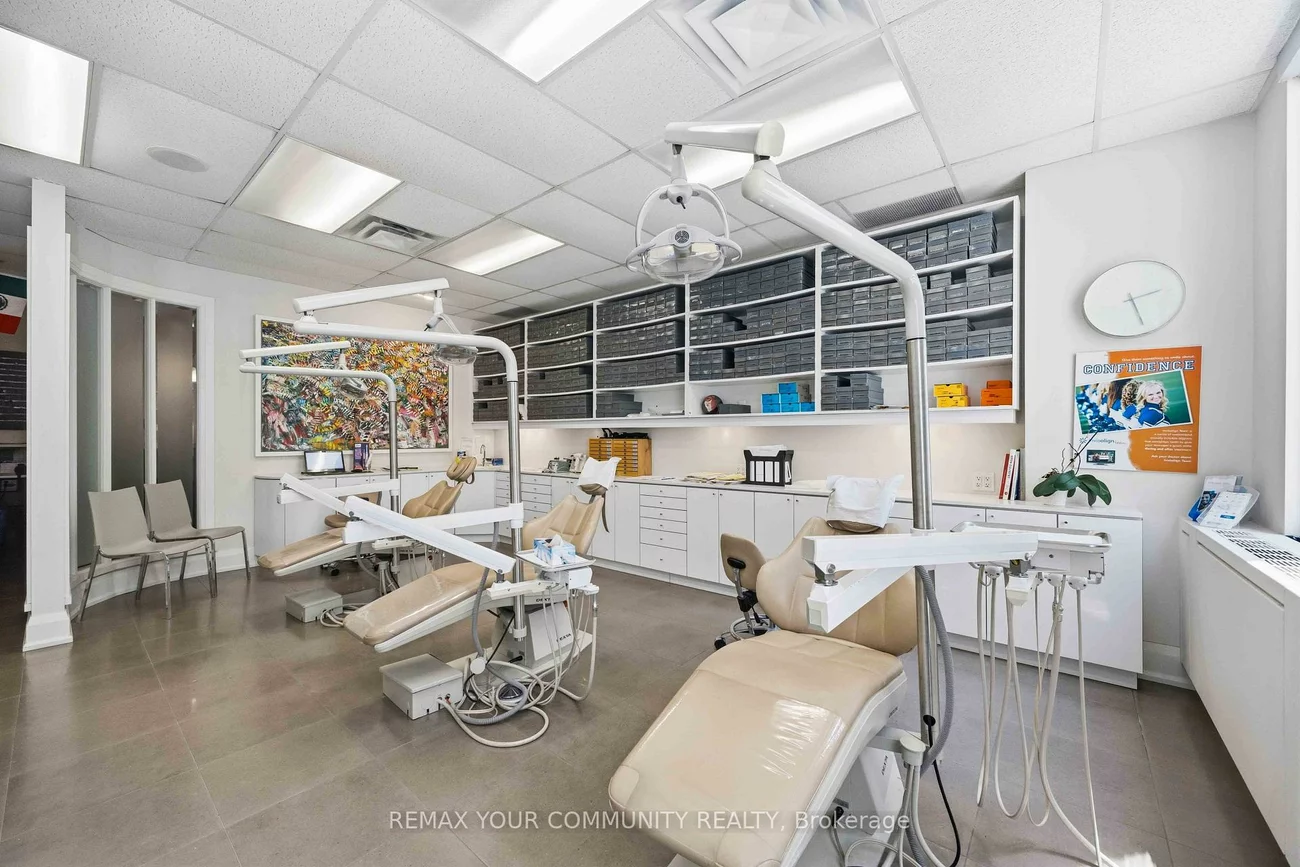 1240, Bay, Annex, Toronto