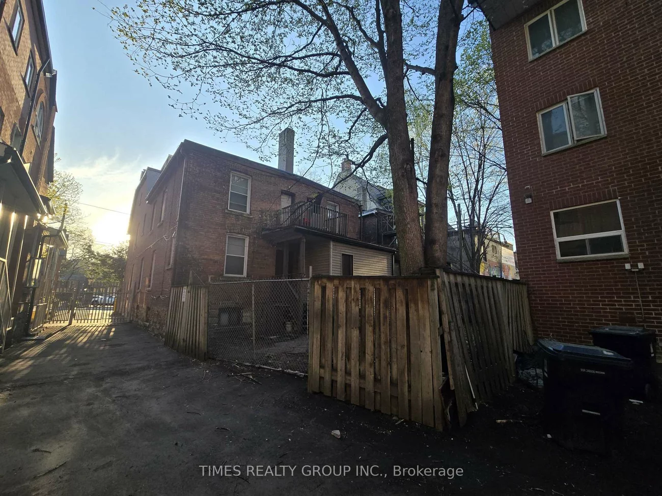 66-66A-68, Pembroke, Moss Park, Toronto