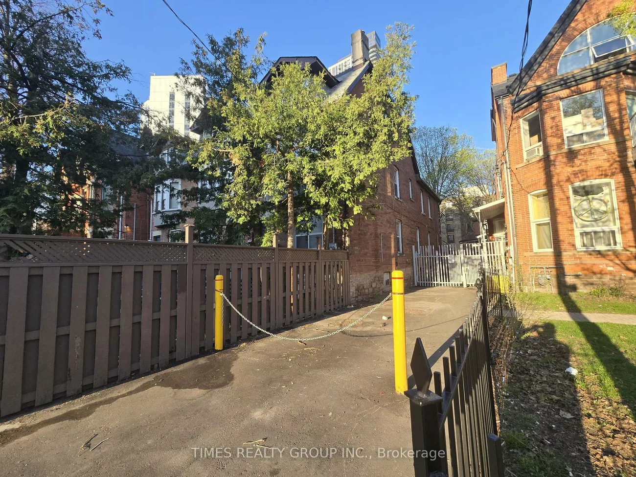 66-66A-68, Pembroke, Moss Park, Toronto