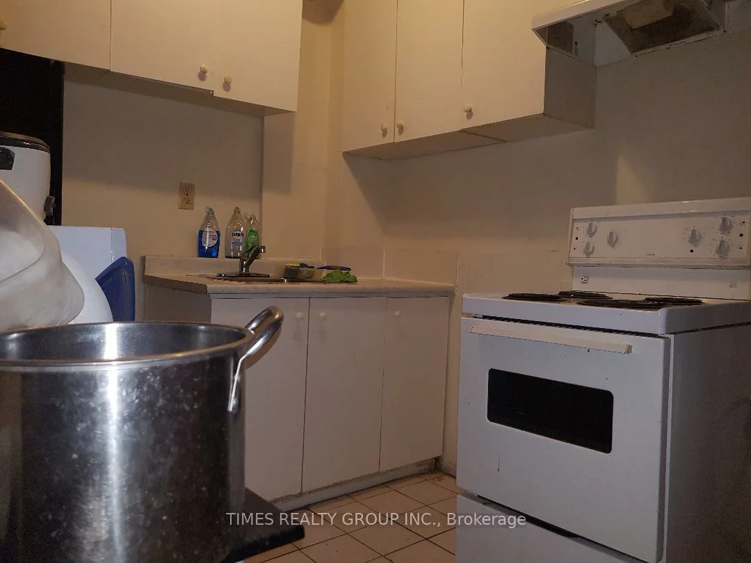 66-66A-68, Pembroke, Moss Park, Toronto