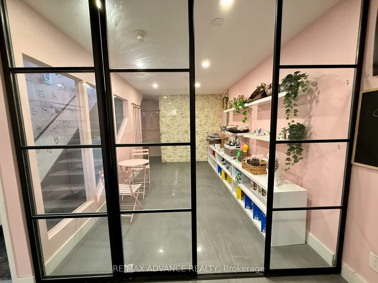 642, Queen, Trinity-Bellwoods, Toronto