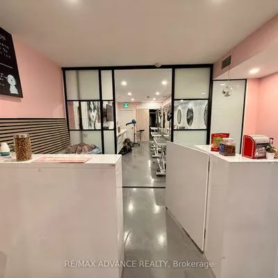 Commercial for sale, 642, Queen, Trinity-Bellwoods, Toronto