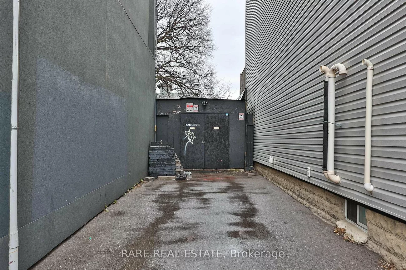 200, Bathurst, Trinity-Bellwoods, Toronto