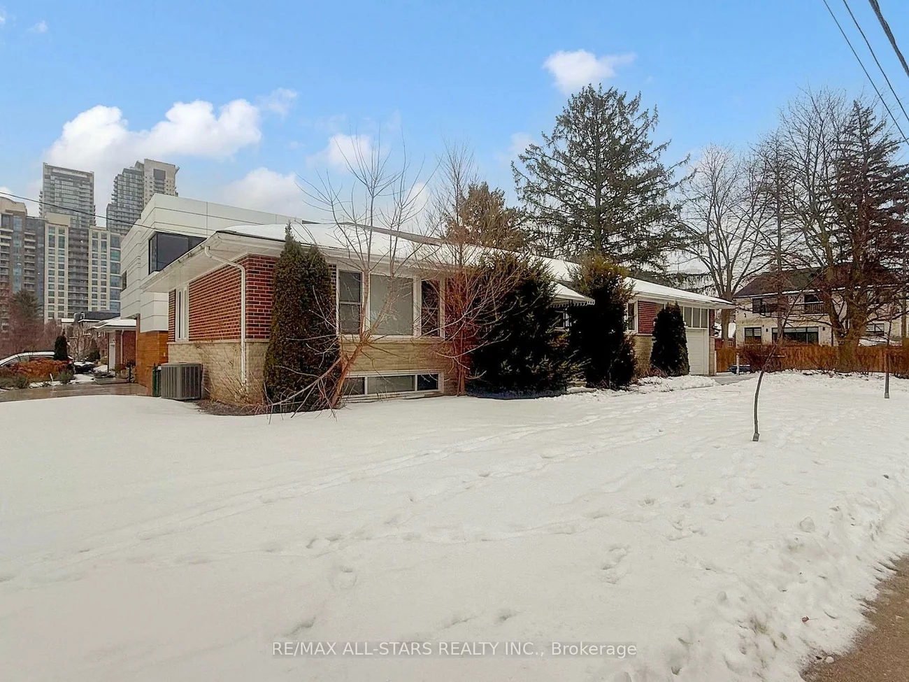 105, Betty Ann, Willowdale West, Toronto