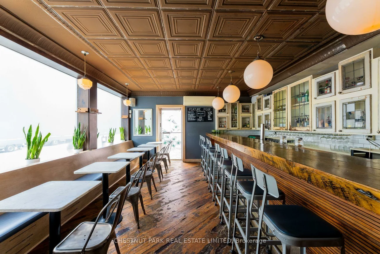923, Dundas, Trinity-Bellwoods, Toronto