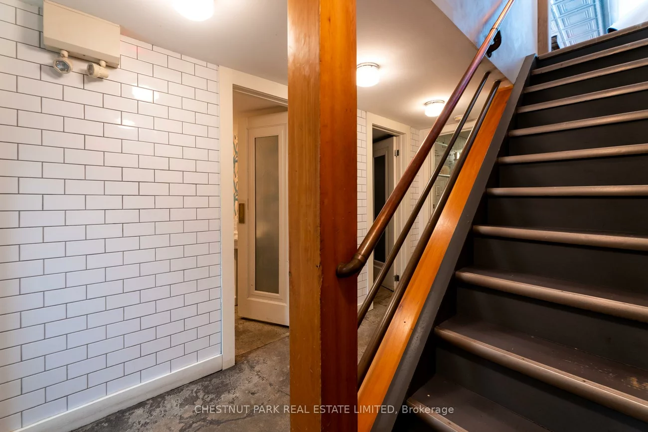 923, Dundas, Trinity-Bellwoods, Toronto