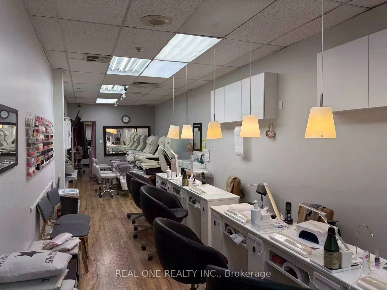 3030, Don Mills, Banbury-Don Mills, Toronto