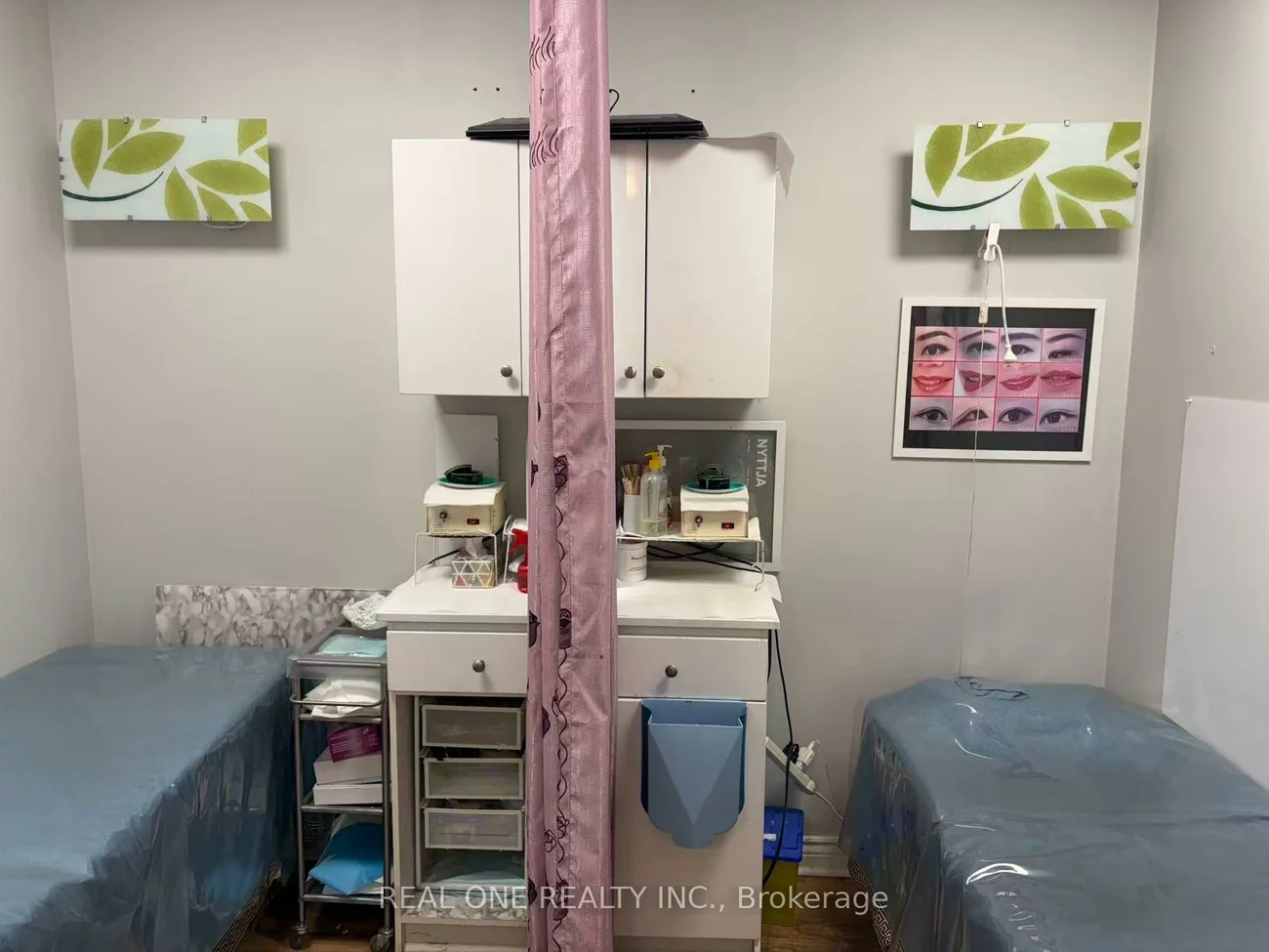 3030, Don Mills, Banbury-Don Mills, Toronto