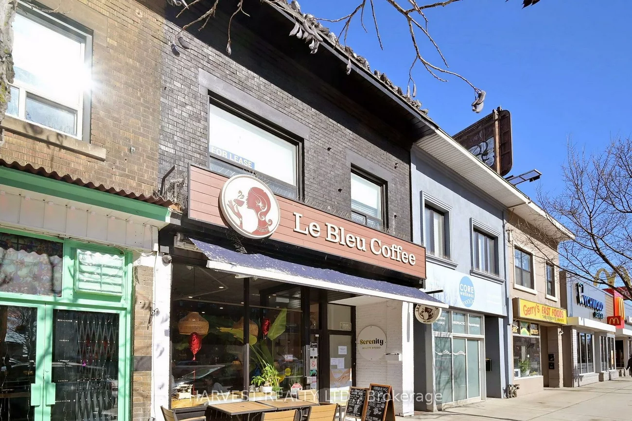 728, St Clair, Humewood-Cedarvale, Toronto