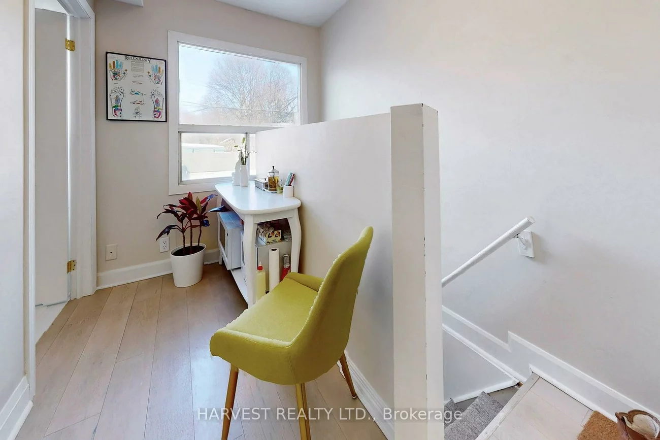728, St Clair, Humewood-Cedarvale, Toronto
