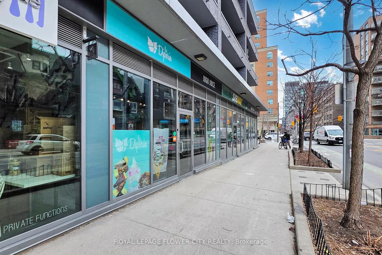 320, Richmond, Moss Park, Toronto