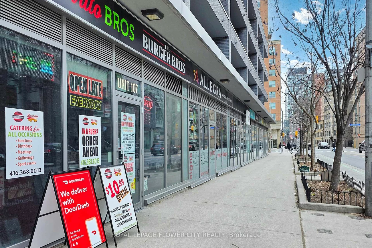 320, Richmond, Moss Park, Toronto