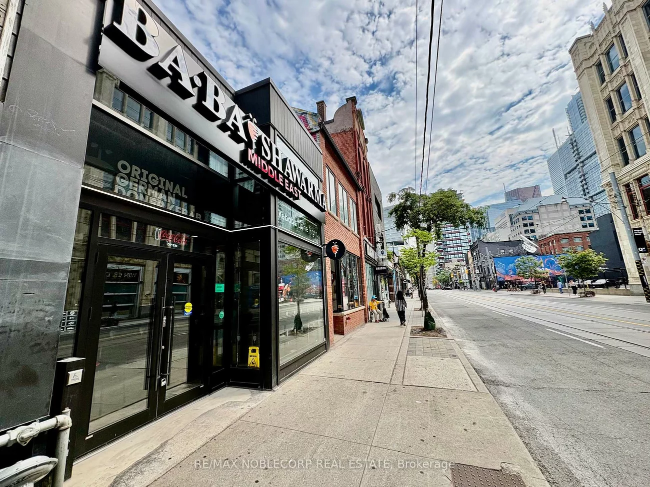 246, Queen, Kensington-Chinatown, Toronto