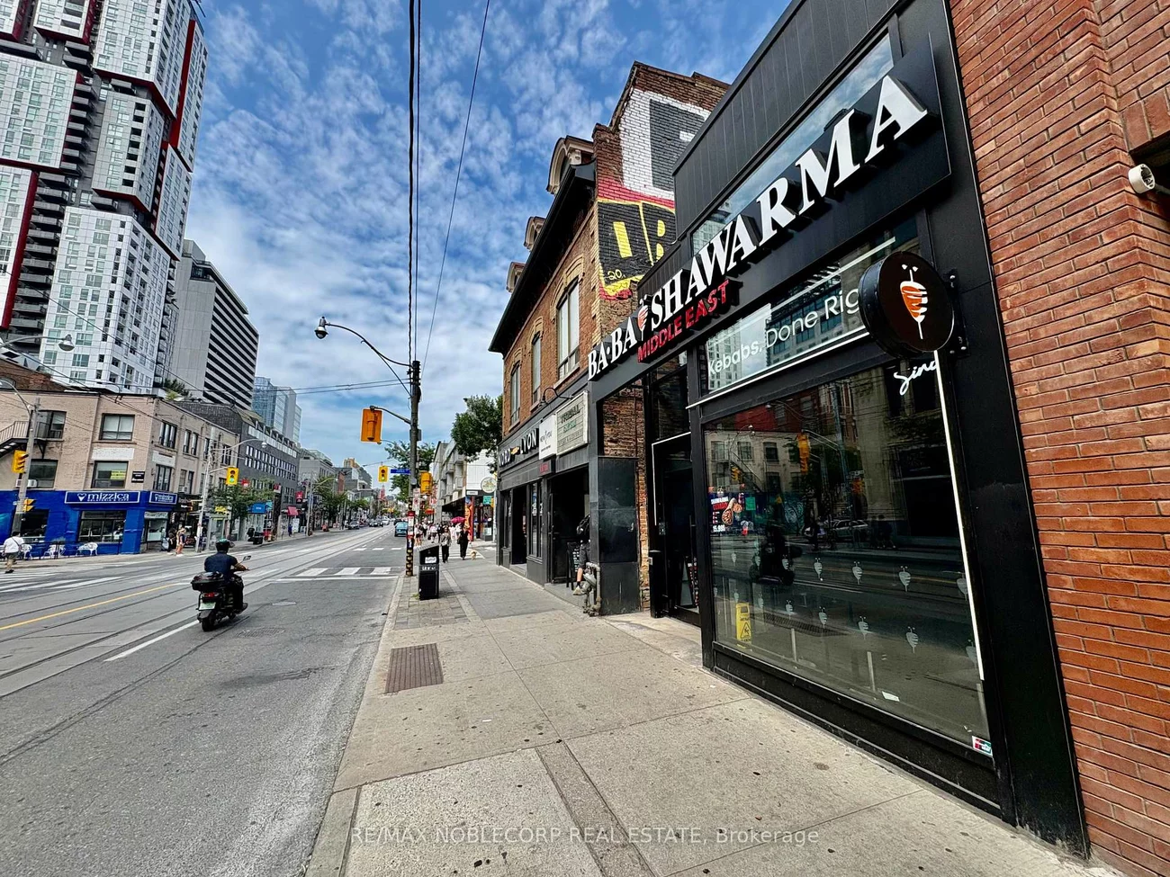 246, Queen, Kensington-Chinatown, Toronto
