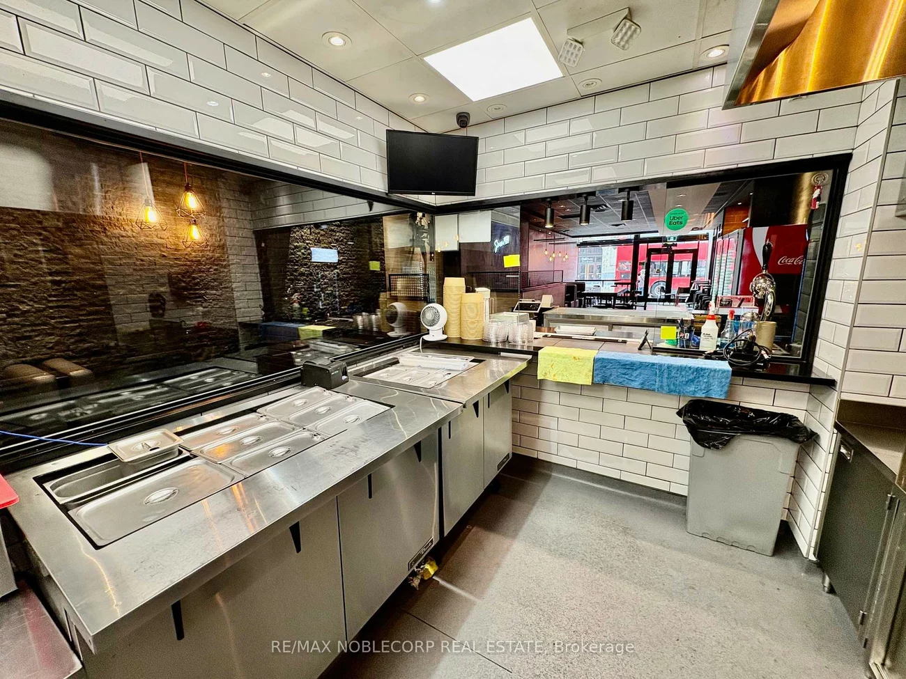 246, Queen, Kensington-Chinatown, Toronto