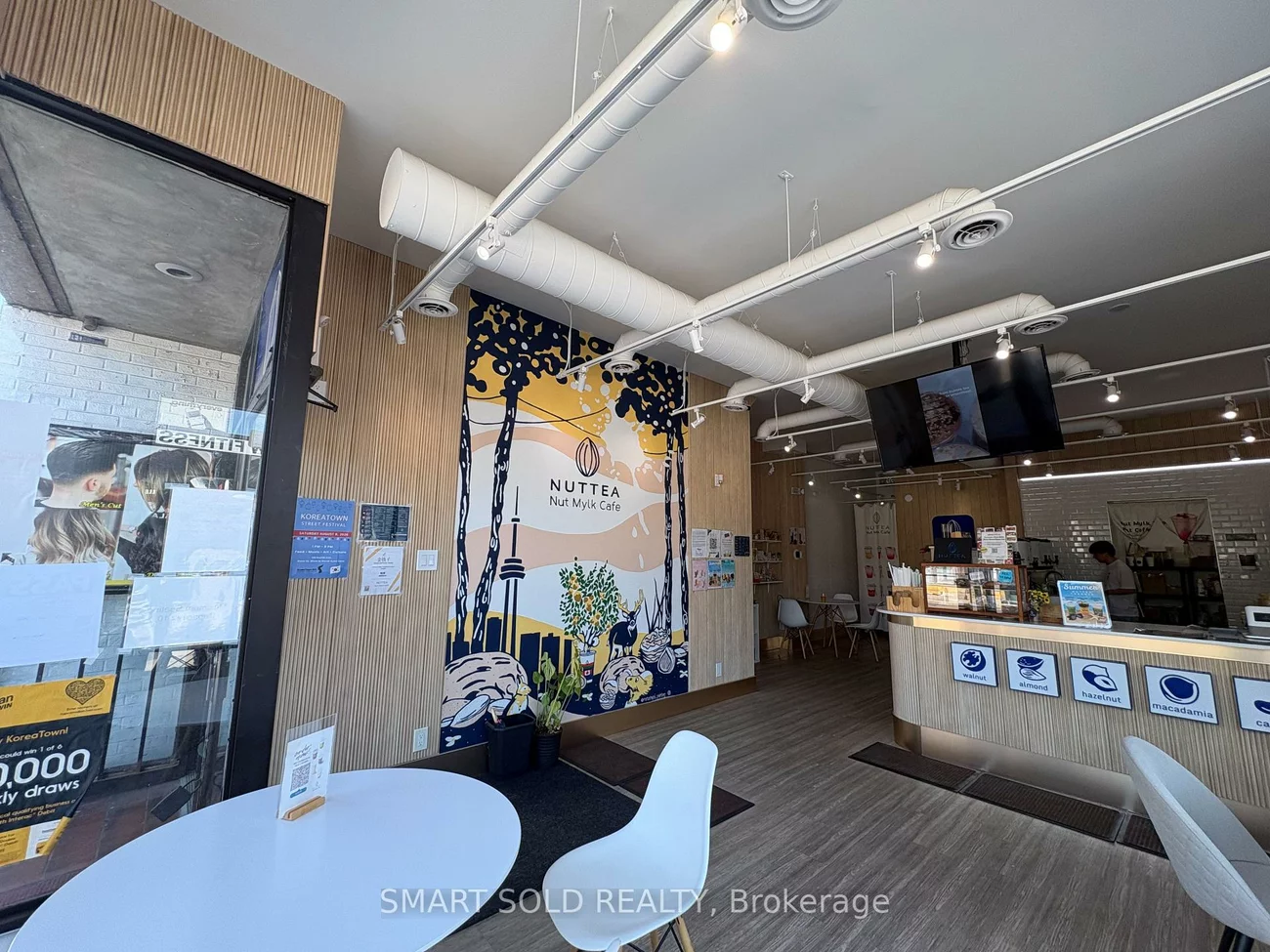 637, Bloor, Palmerston-Little Italy, Toronto