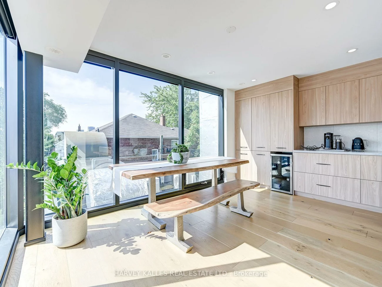 885, Dundas, Trinity-Bellwoods, Toronto