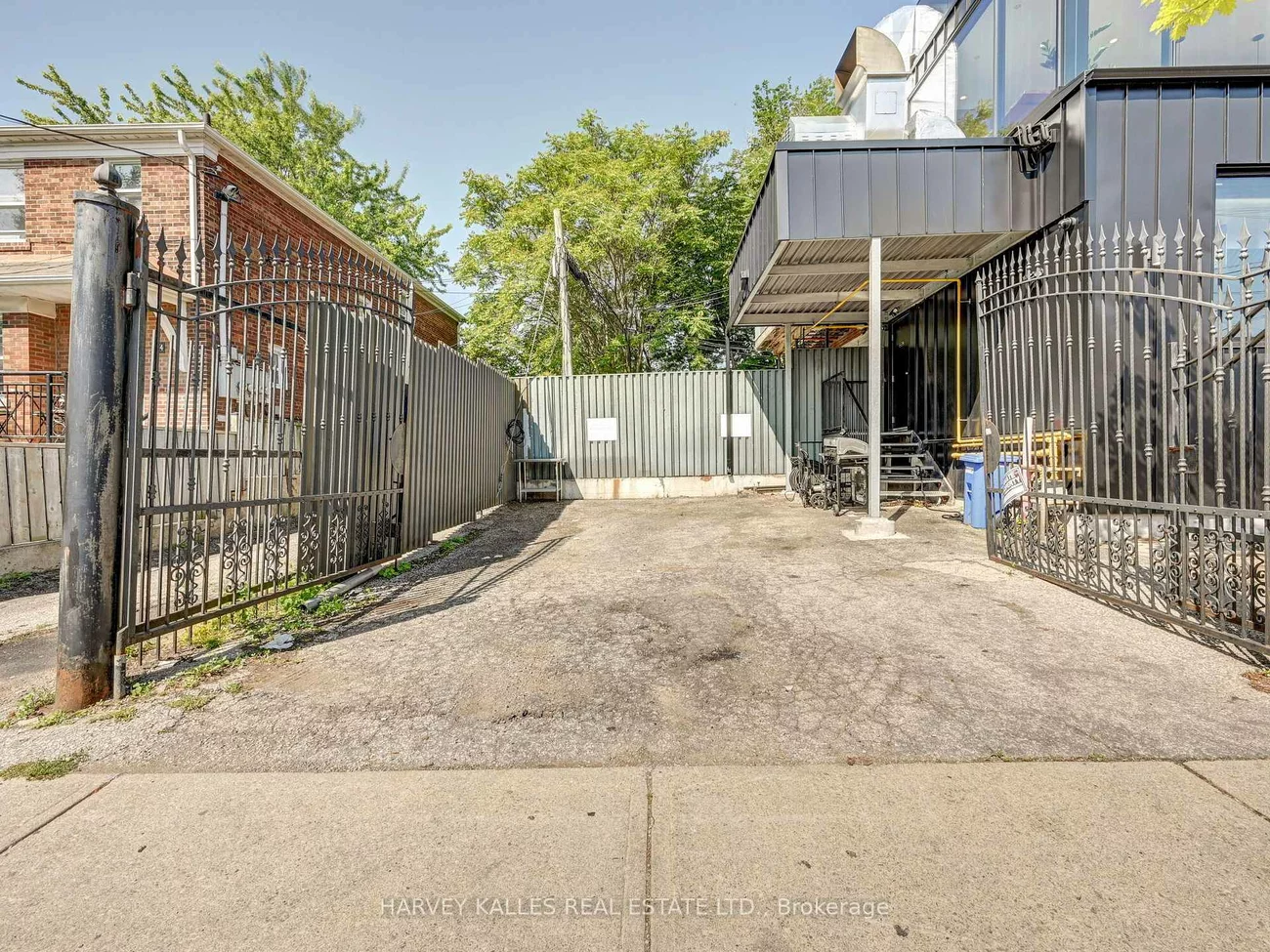 885, Dundas, Trinity-Bellwoods, Toronto