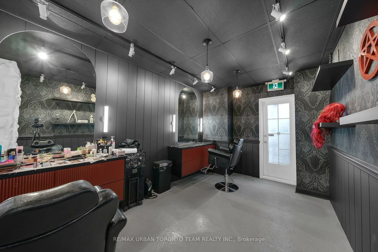 398, King, Moss Park, Toronto