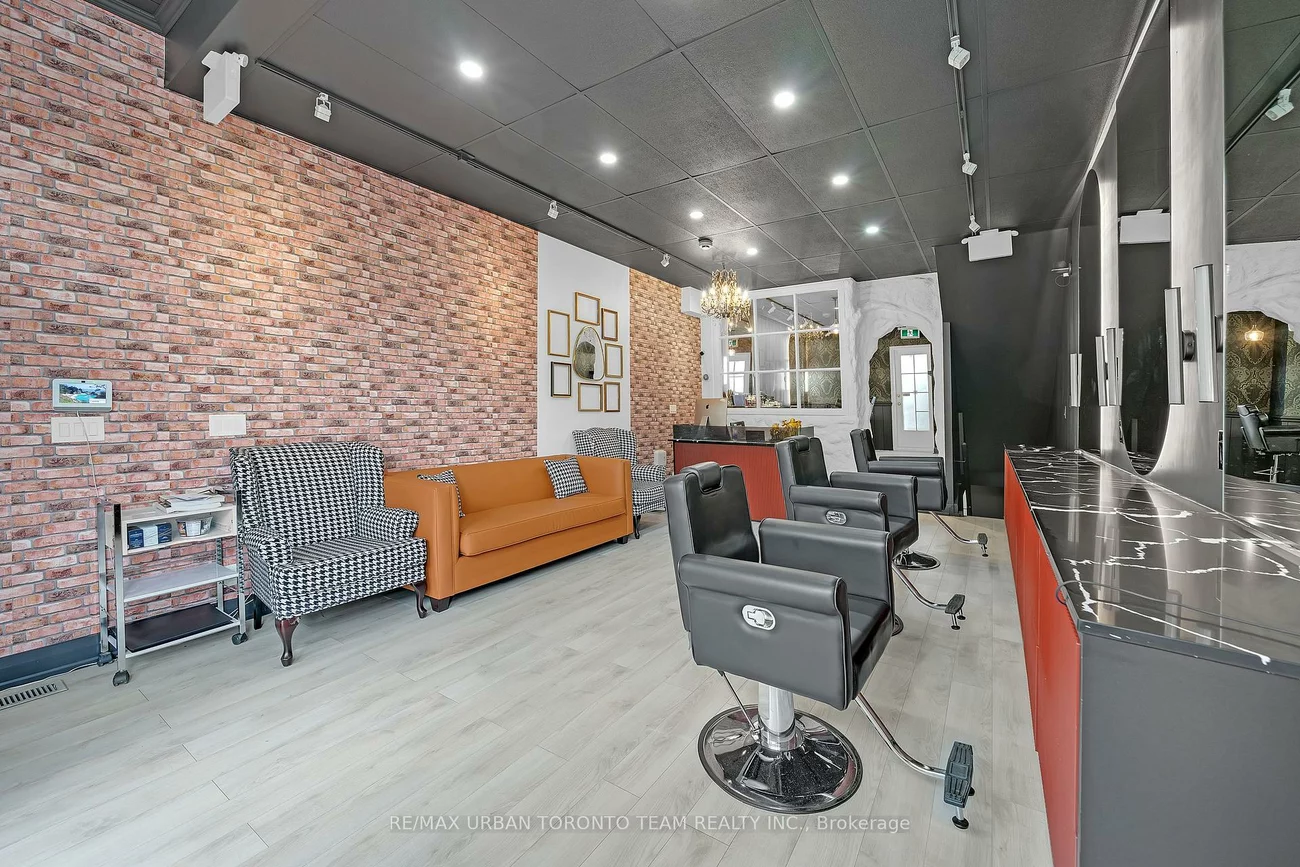 398, King, Moss Park, Toronto