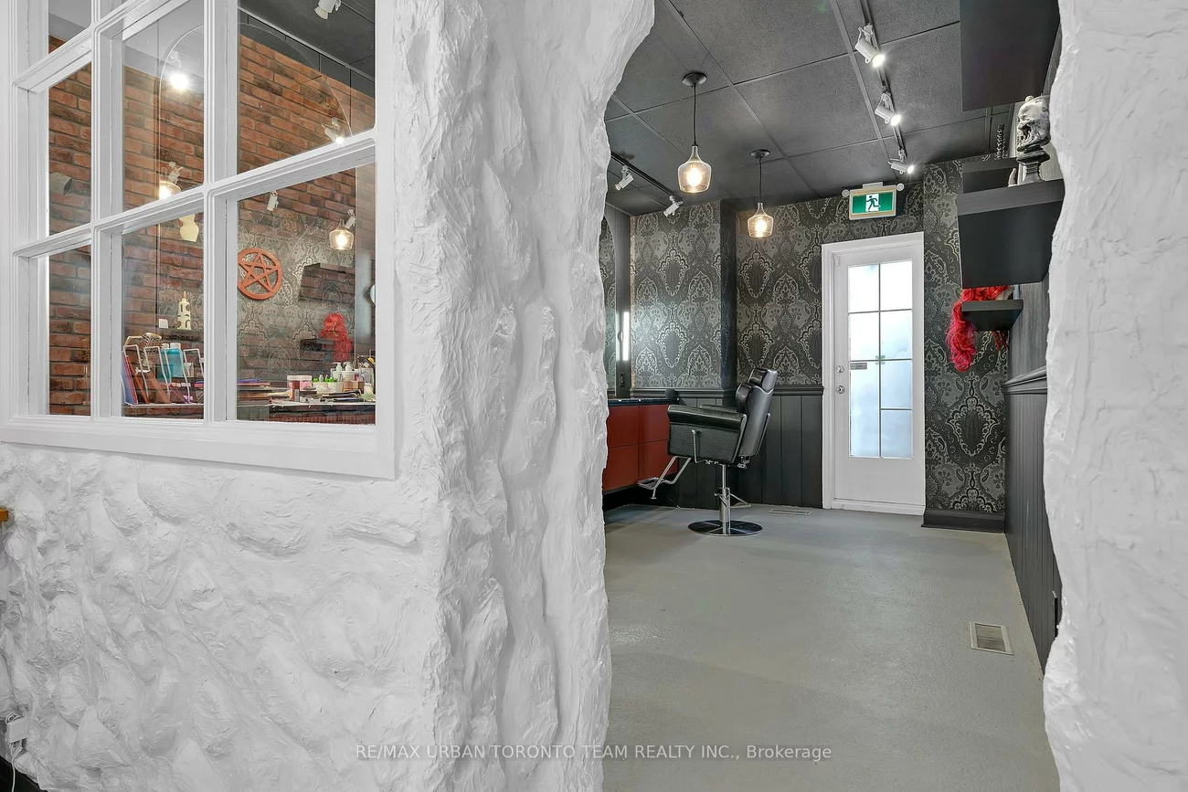 398, King, Moss Park, Toronto