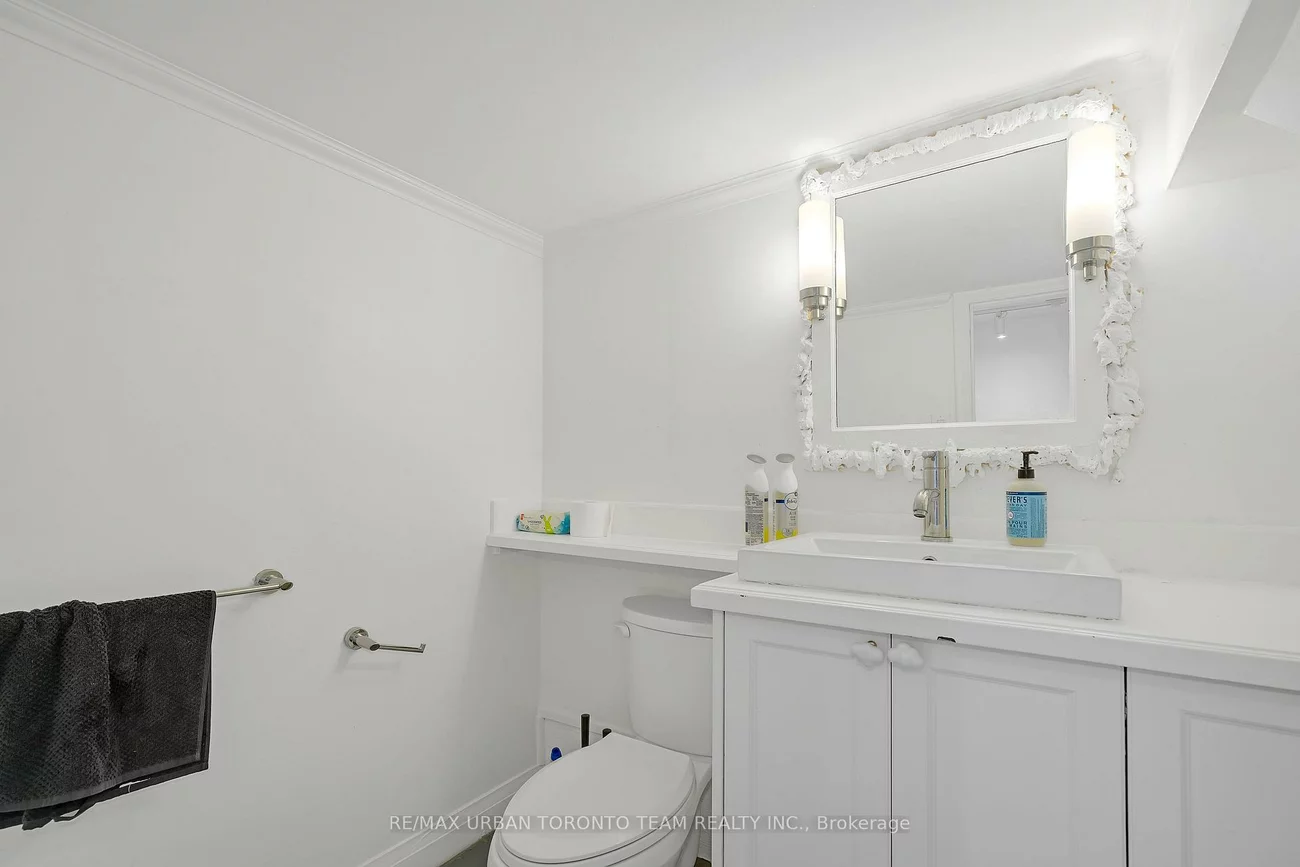 398, King, Moss Park, Toronto