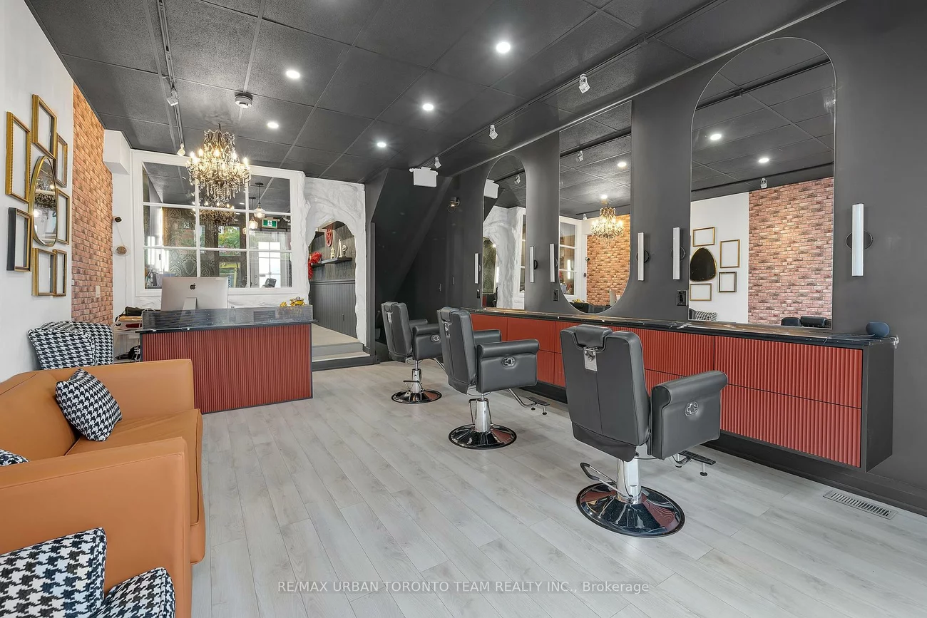 398, King, Moss Park, Toronto