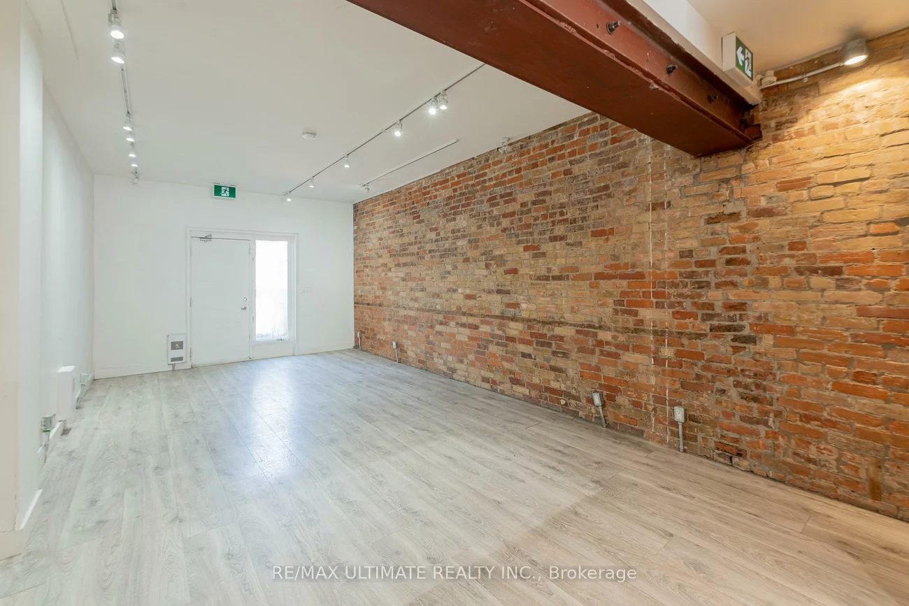 1164, QUEEN, Little Portugal, Toronto