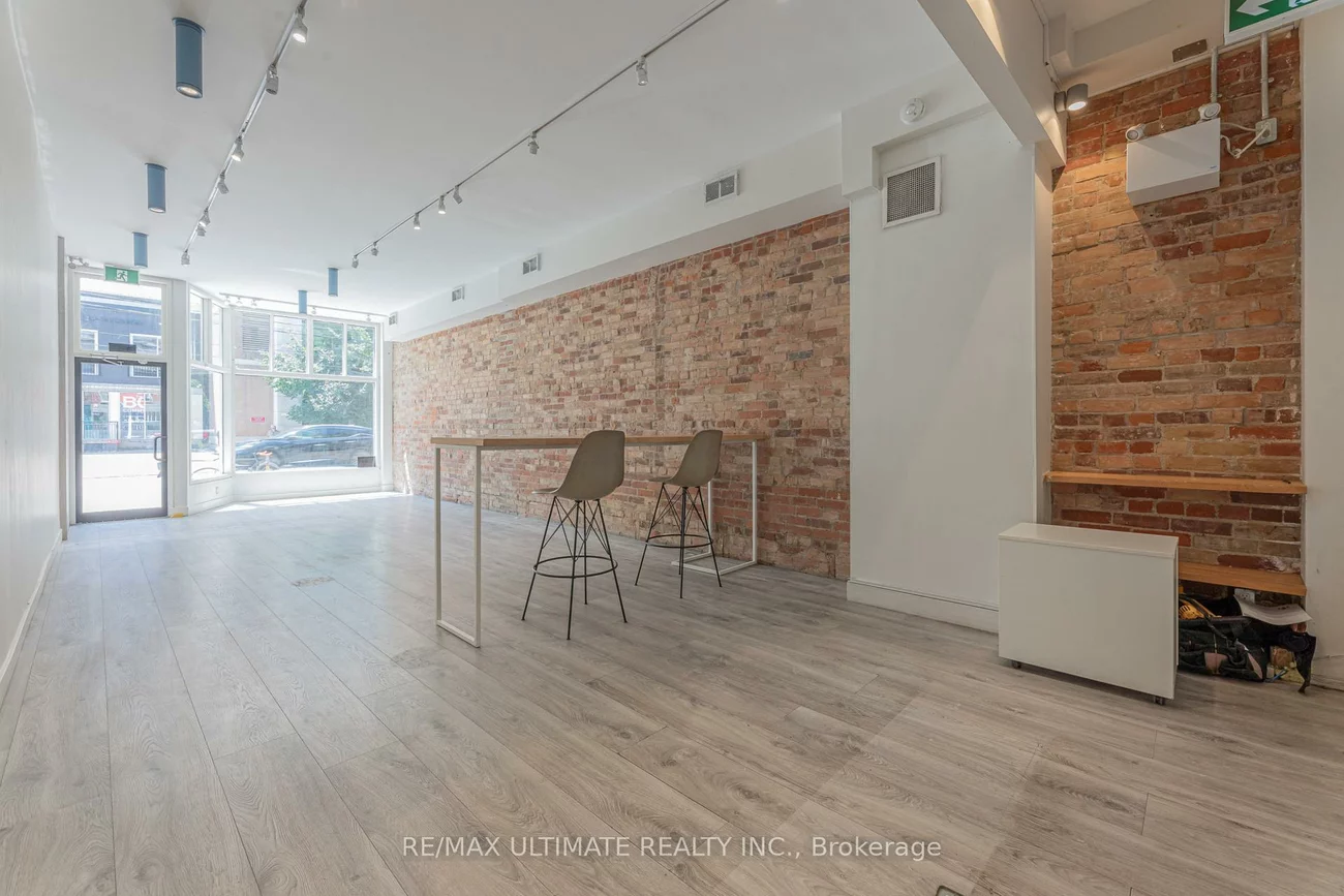 1164, QUEEN, Little Portugal, Toronto
