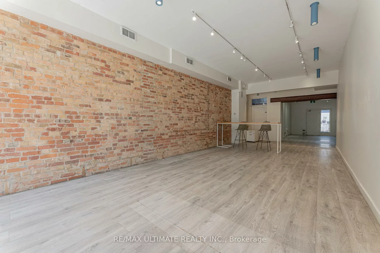 1164, QUEEN, Little Portugal, Toronto