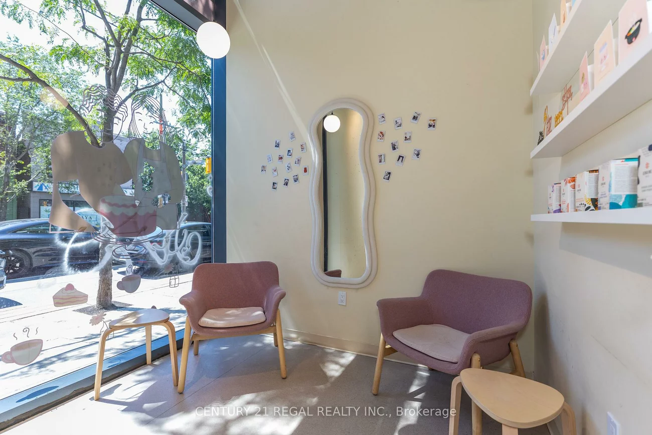 862, Dundas, Trinity-Bellwoods, Toronto