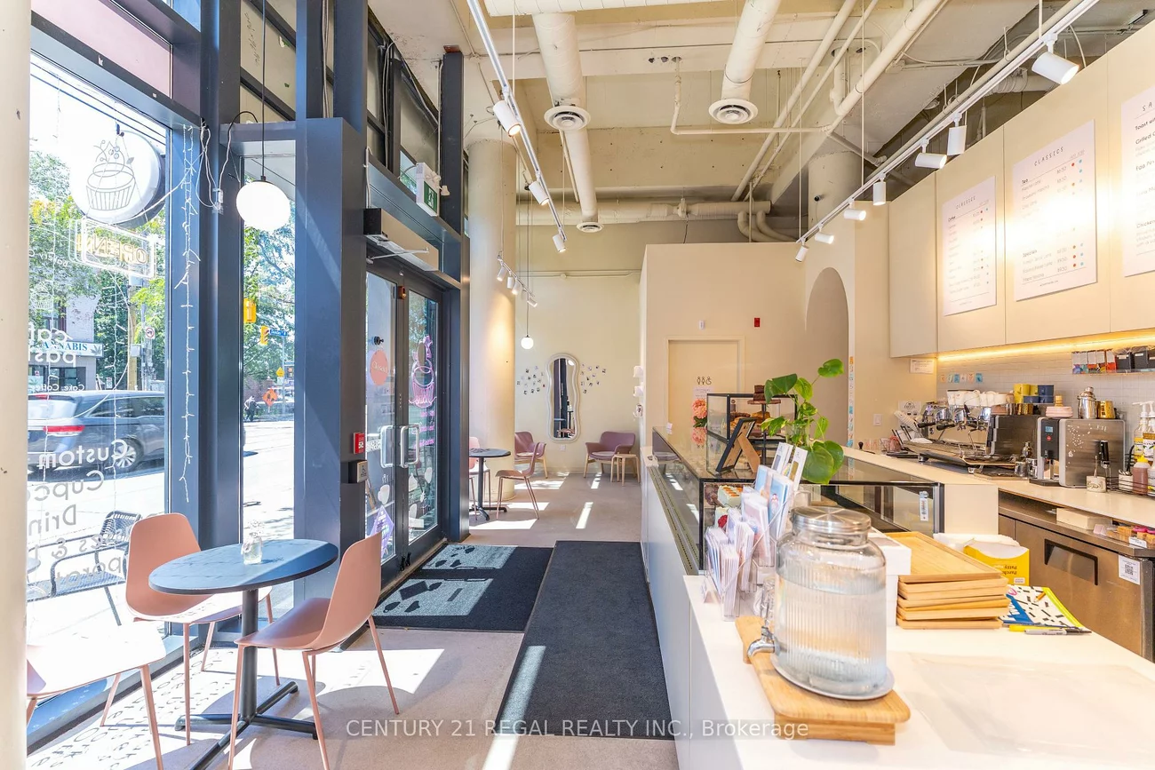 862, Dundas, Trinity-Bellwoods, Toronto
