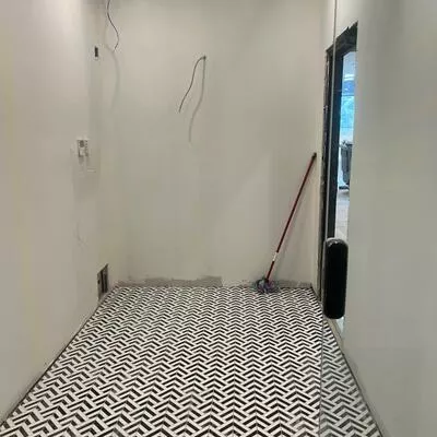 Commercial for sale, 7, St Thomas, Bay Street Corridor, Toronto