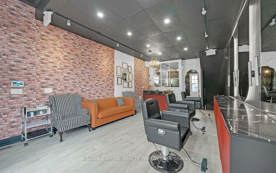 398, King, Moss Park, Toronto