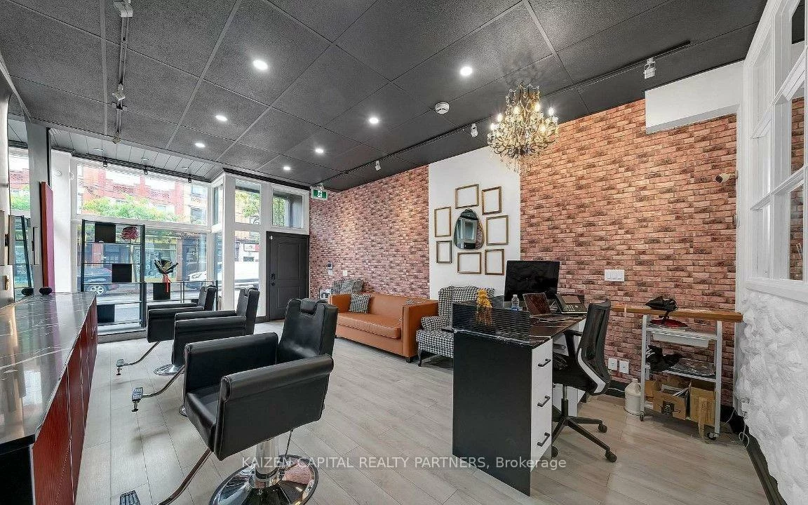 398, King, Moss Park, Toronto