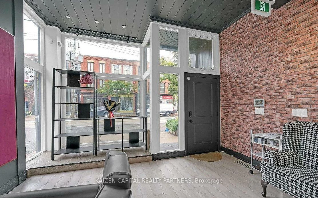 398, King, Moss Park, Toronto
