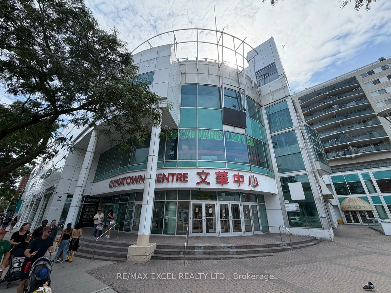 222, Spadina, Kensington-Chinatown, Toronto