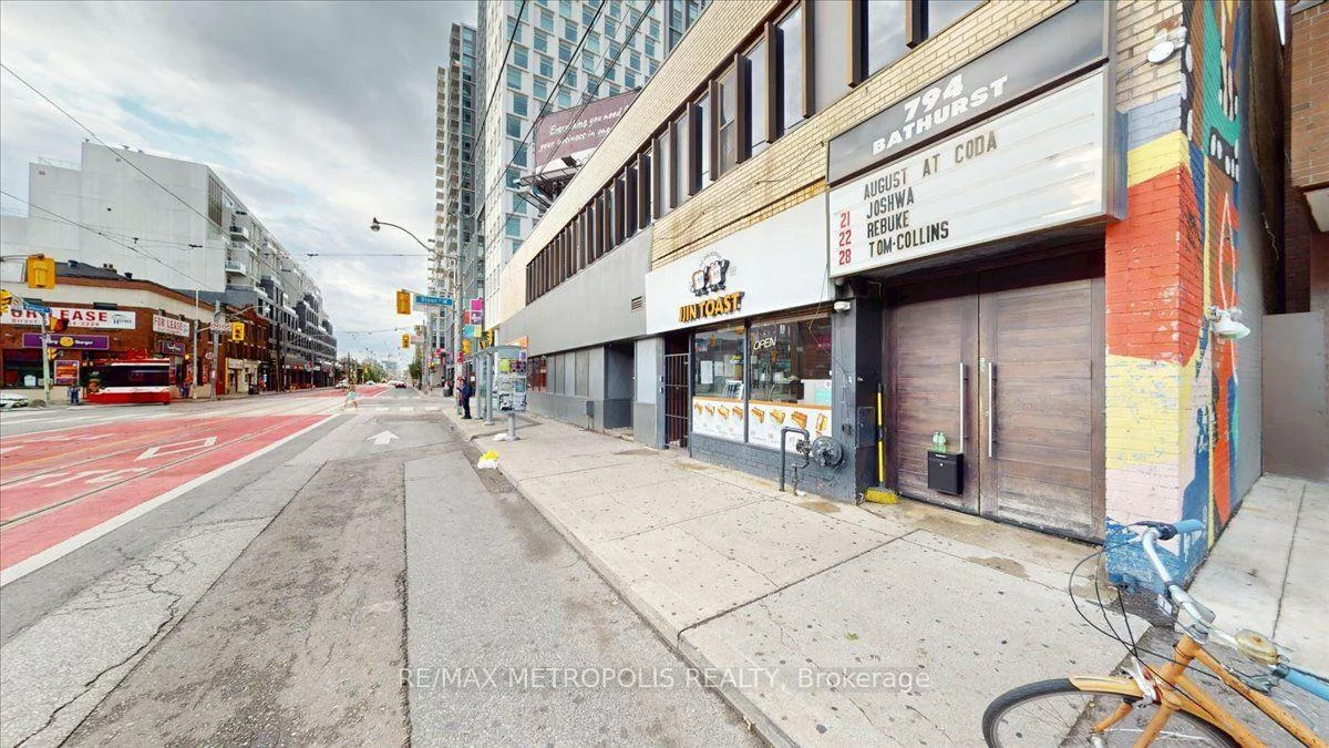558, BLOOR ST, Annex, Toronto