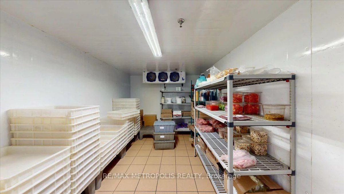 558, BLOOR ST, Annex, Toronto