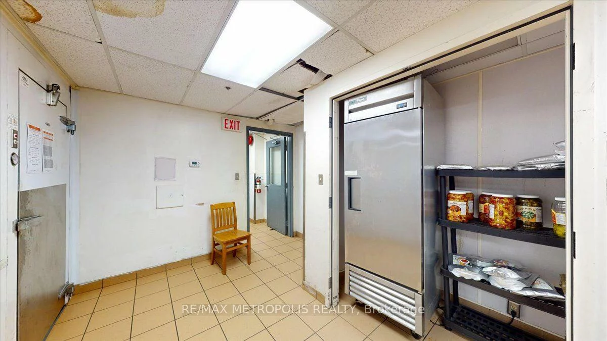 558, BLOOR ST, Annex, Toronto