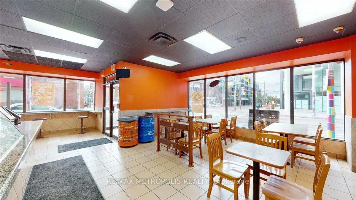 558, BLOOR ST, Annex, Toronto