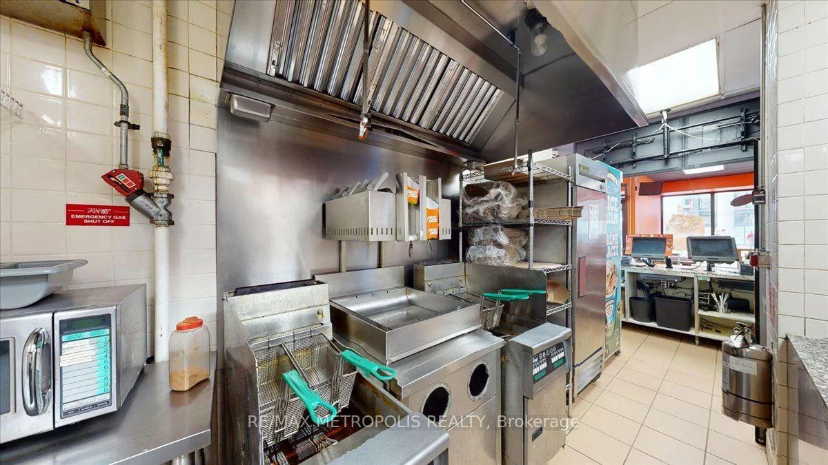 558, BLOOR ST, Annex, Toronto