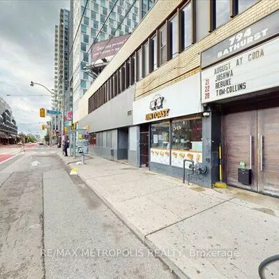 Commercial for sale, 558, BLOOR ST, Annex, Toronto