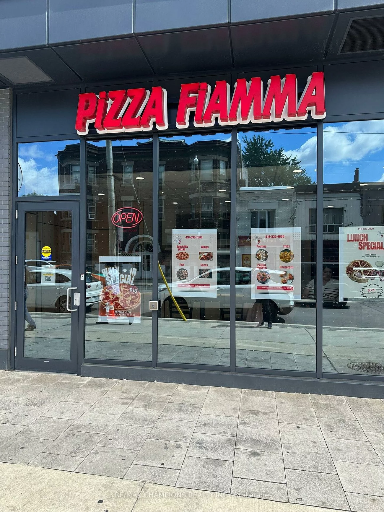 2382, Dundas, Mount Pleasant East, Toronto