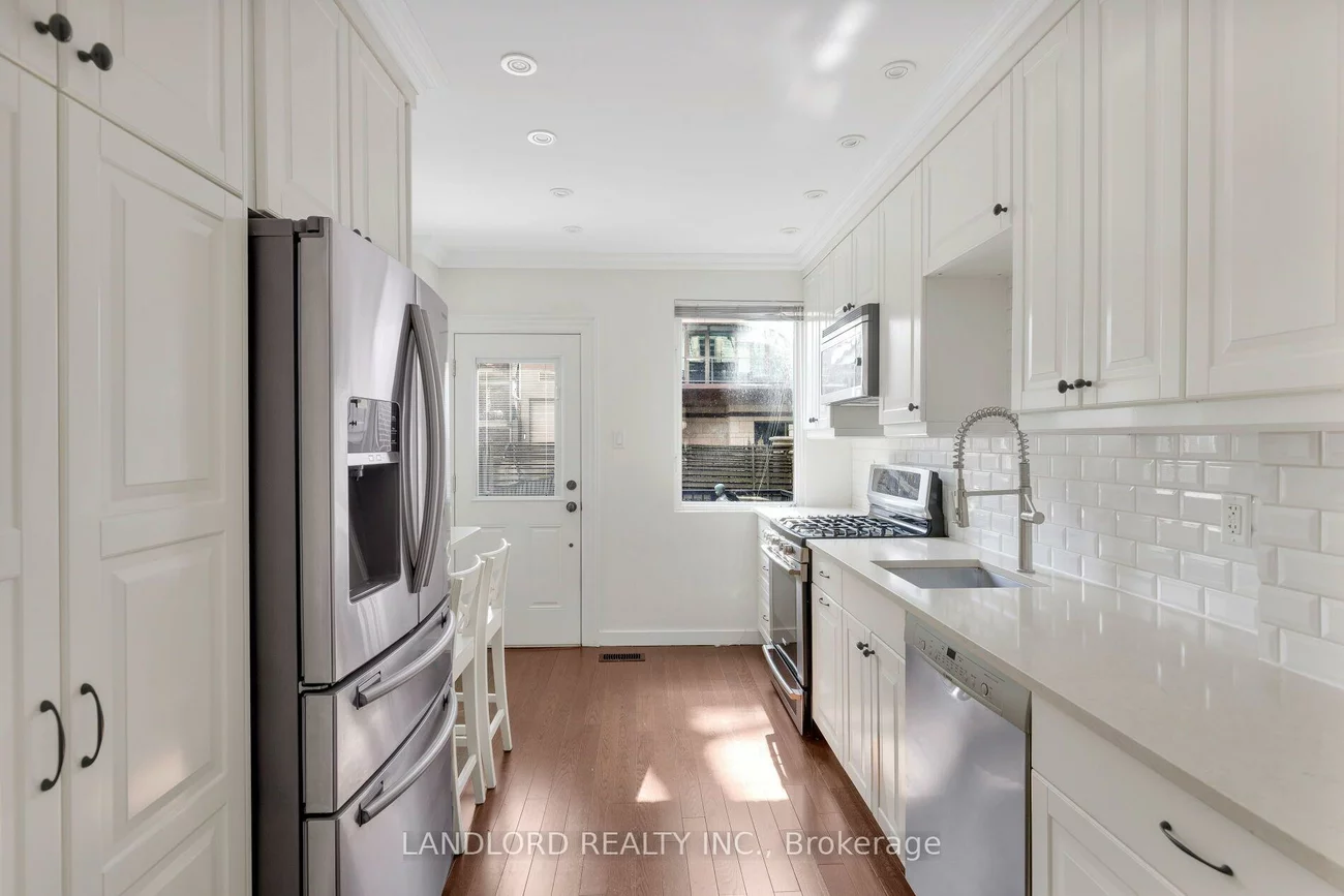 107A, Scollard, Annex, Toronto